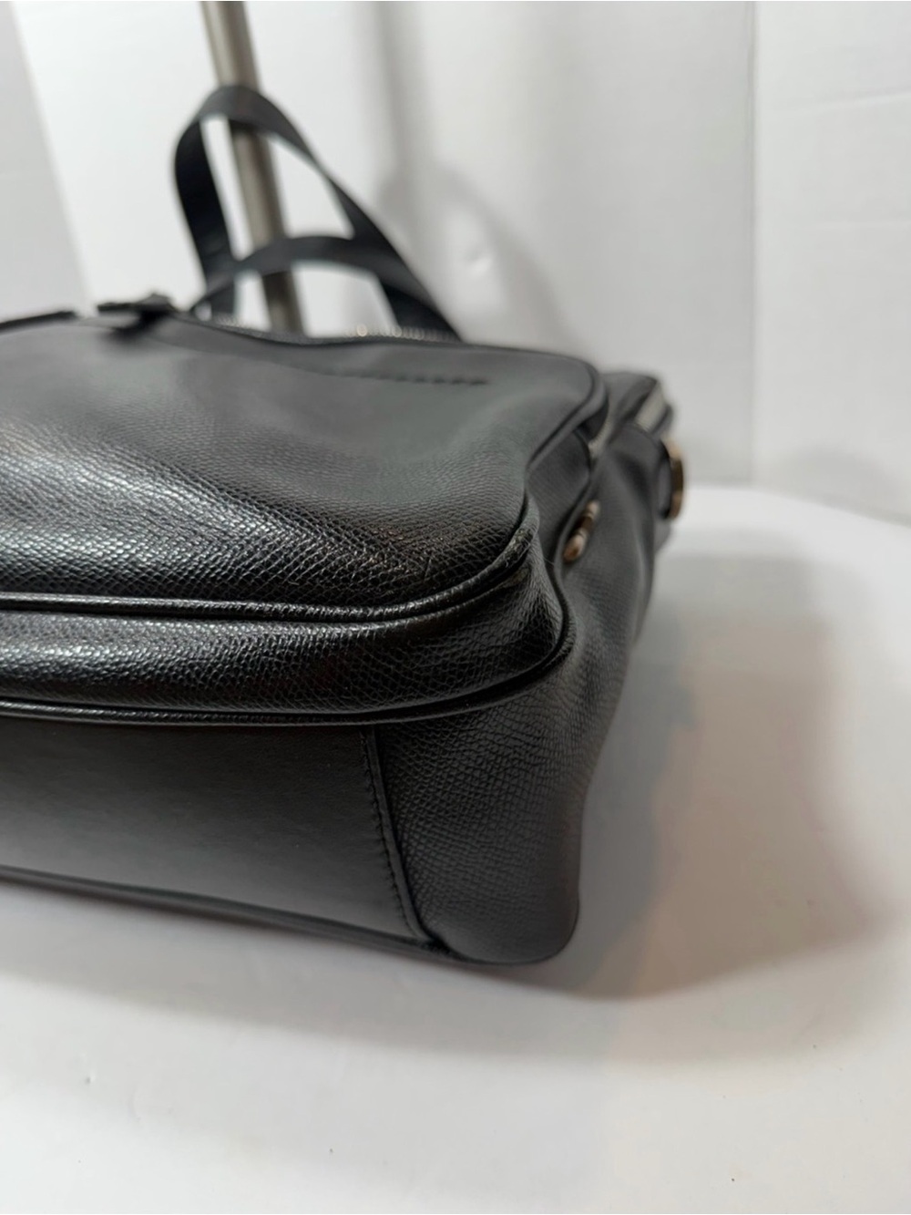 Salvatore Ferragamo Black Leather Men Briefcase, Sleep Professional Bag No Strap - Picture 7 of 9